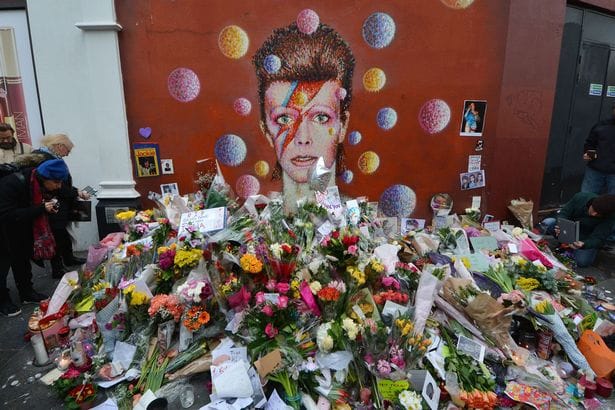 David Bowie Resurrects, Dies Again to Cap Off Worst Year Ever
